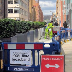 gnetwork_fibre_works_in_street_london