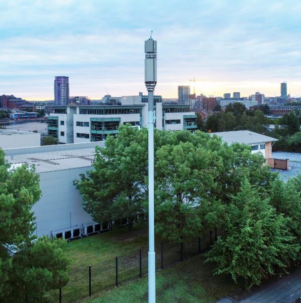 three_uk_mobile_mast