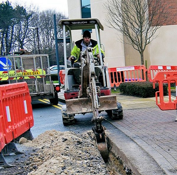 cityfibre fibre optic leeds dig