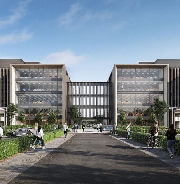 three_uk_reading_office_2021