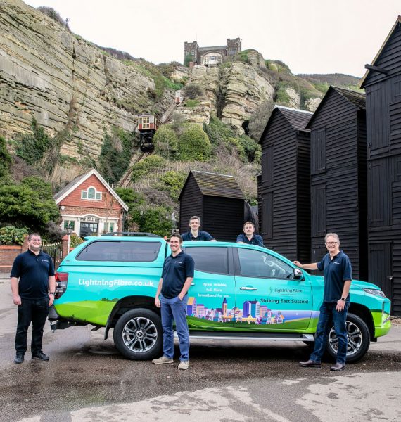 Lightning-Fibre-team-and-van