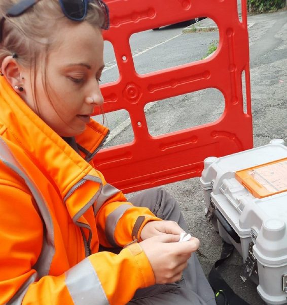 Gigaclear-female-engineer