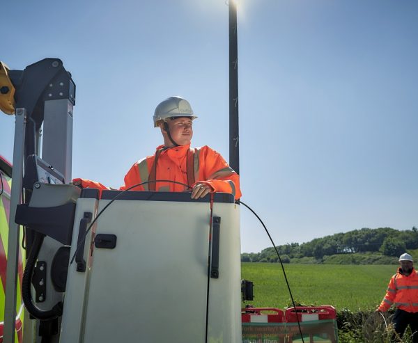 cityfibre_engineer_in_crane_photo