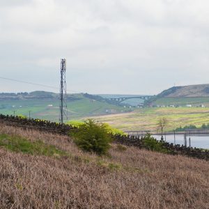 o2_rural_mast_over_lake_uk