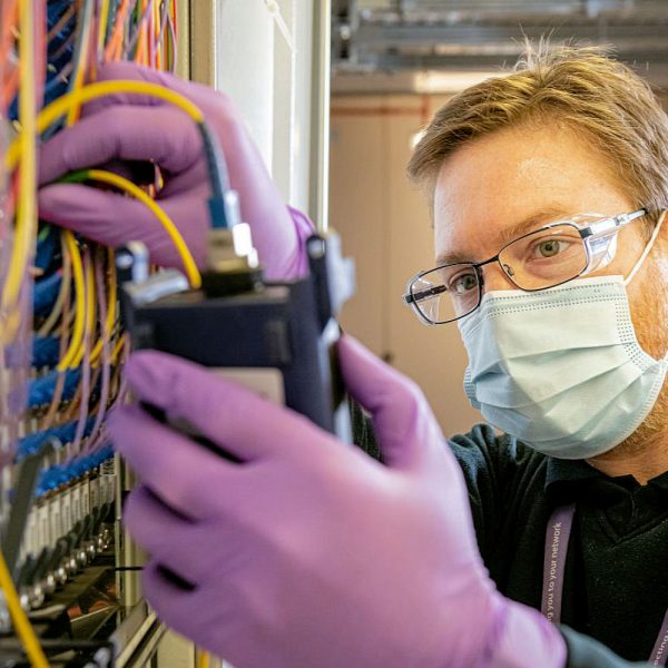 Openreach 2022 Engineer Testing Fibre Lines