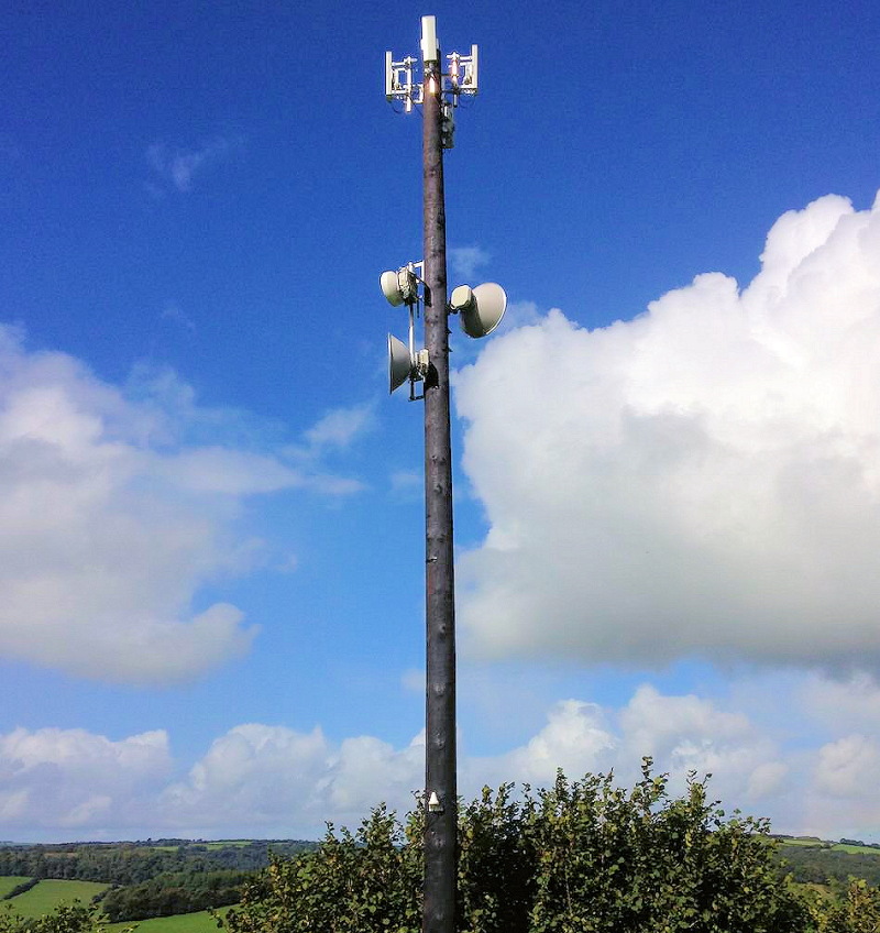 airband wireless broadband mast