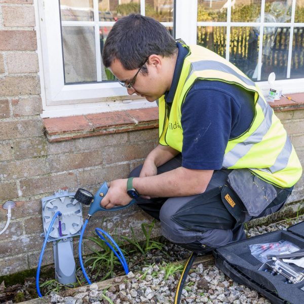 Wildanet Engineer Doing FTTP House Install