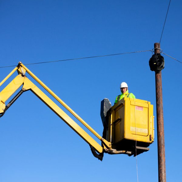 Connexin FTTP Engineer up Pole