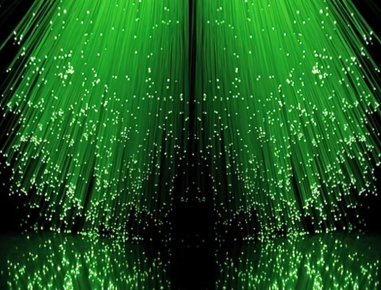 fibre_optic_green_cable_shower-gigapixel-low_res-height-1000px-cropped