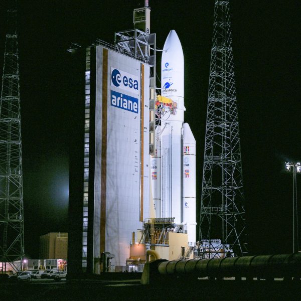 Eutelsat-Ariane-5-Rocket-with-KONNECT-VHTS-Satellite
