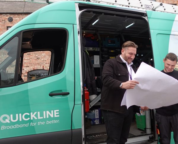 Quickline-Build-Team-Outside-Van