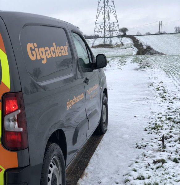 gigaclear_van_in_snow_2021