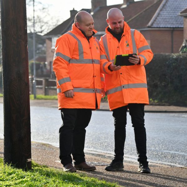 County-Broadband-Engineers-Viewing-plans