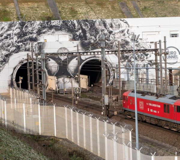 Colt-PR-Channel-Tunnel-UK-Entrance-Picture