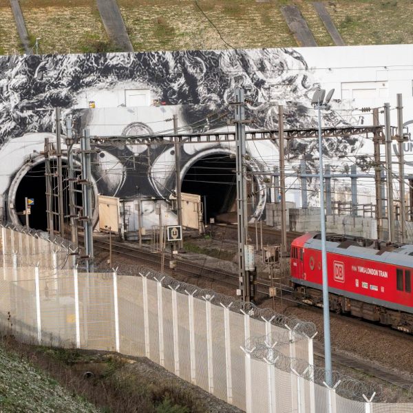 Colt-PR-Channel-Tunnel-UK-Entrance-Picture