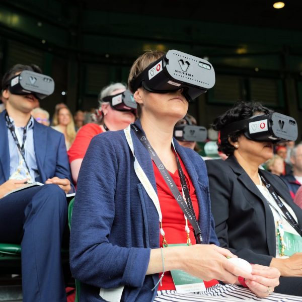 Vodafone-5G-GiveVision-headsets