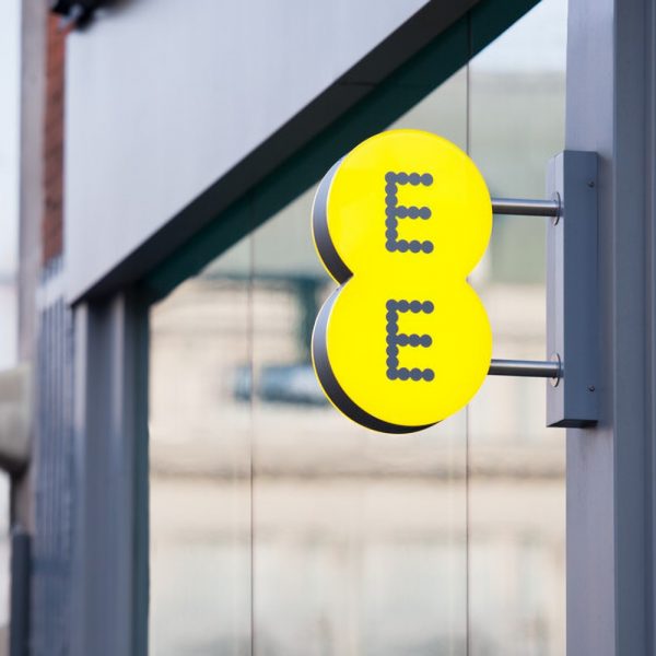 EE Store Sign
