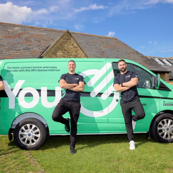 YouFibre-Van-and-Management-Team-Side-View