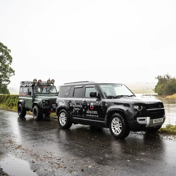 Alncom-jeeps-on-wet-road