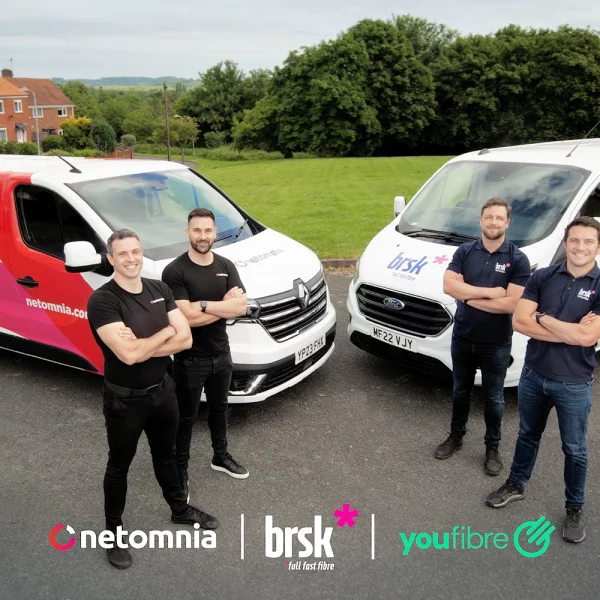 Netomnia-and-Brsk-Leadership-Teams-by-Vans