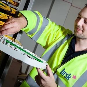brsk-engineer-working-on-fibre-node