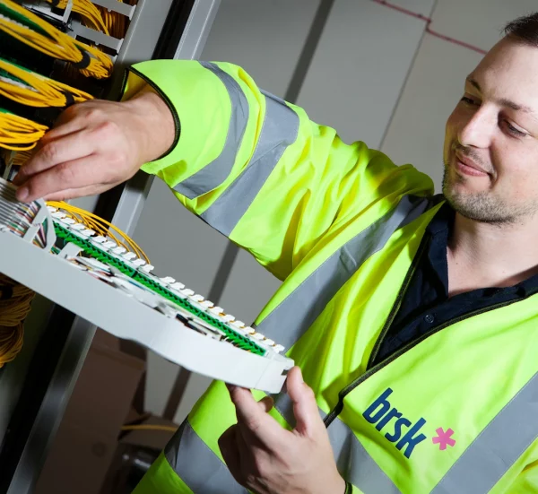 brsk-engineer-working-on-fibre-node
