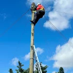Virgin-Media-O2-2025-Engineer-up-telecoms-poles