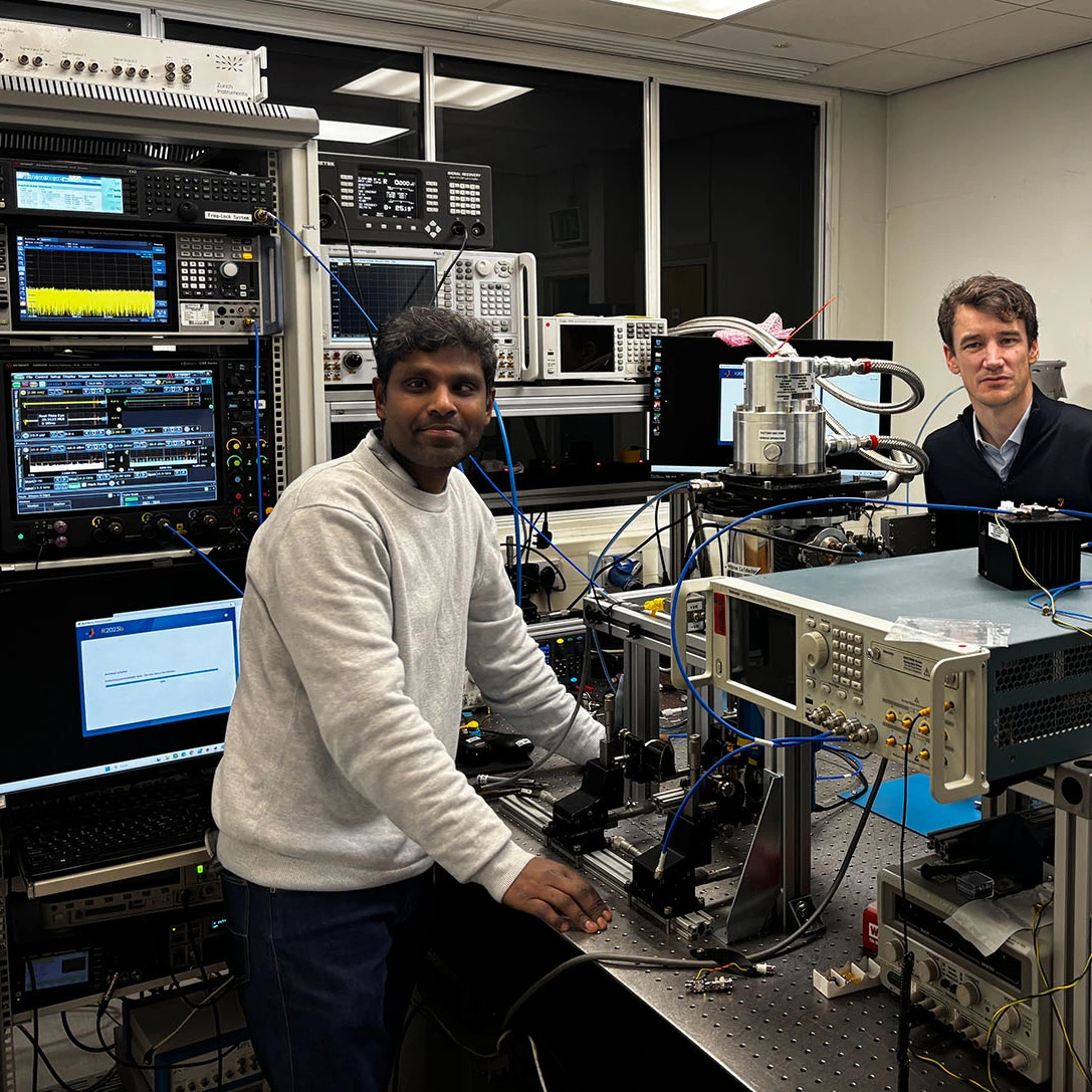 University of Leeds Team Push Free Space Terahertz Laser Data Link to 4Gbps