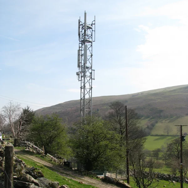Gov-Funded-4G-UK-Mobile-Mast-PR090326-EAS0510