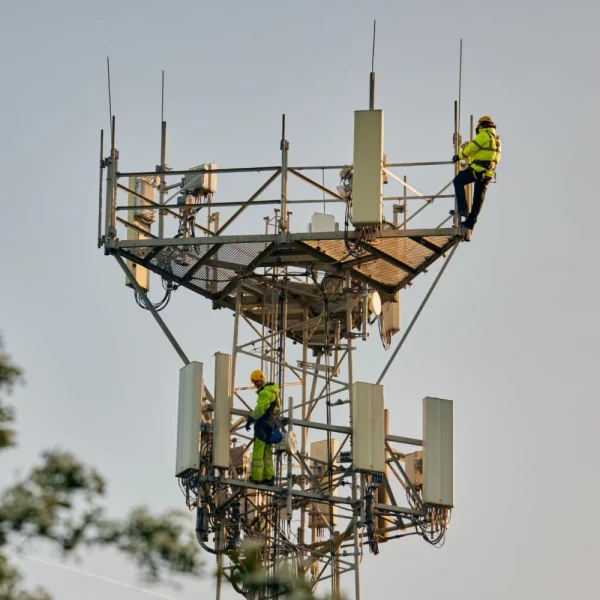 Vodafone 5GSA MOCN UK Mast 2026