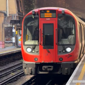 District line train at Paddington - permission from Matthew Skipsey 280626