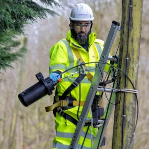 Openreach 2026-engineer up pole with fibre node