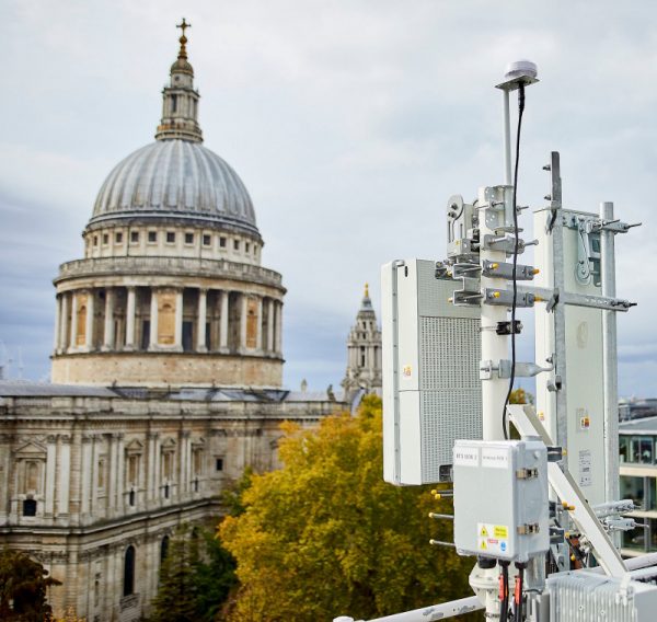 ee_london_5g_antenna_trial
