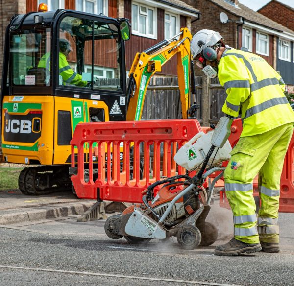 micro_ducting_openreach_fttp_street_dig