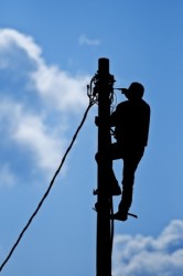 telegraph_pole_broadband_maintenance